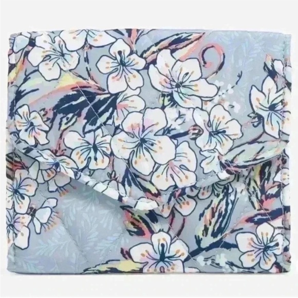 Vera Bradley Ultralight RFID Mini Tri-Fold Wallet in Cherry Blossoms NWT - Picture 1 of 4